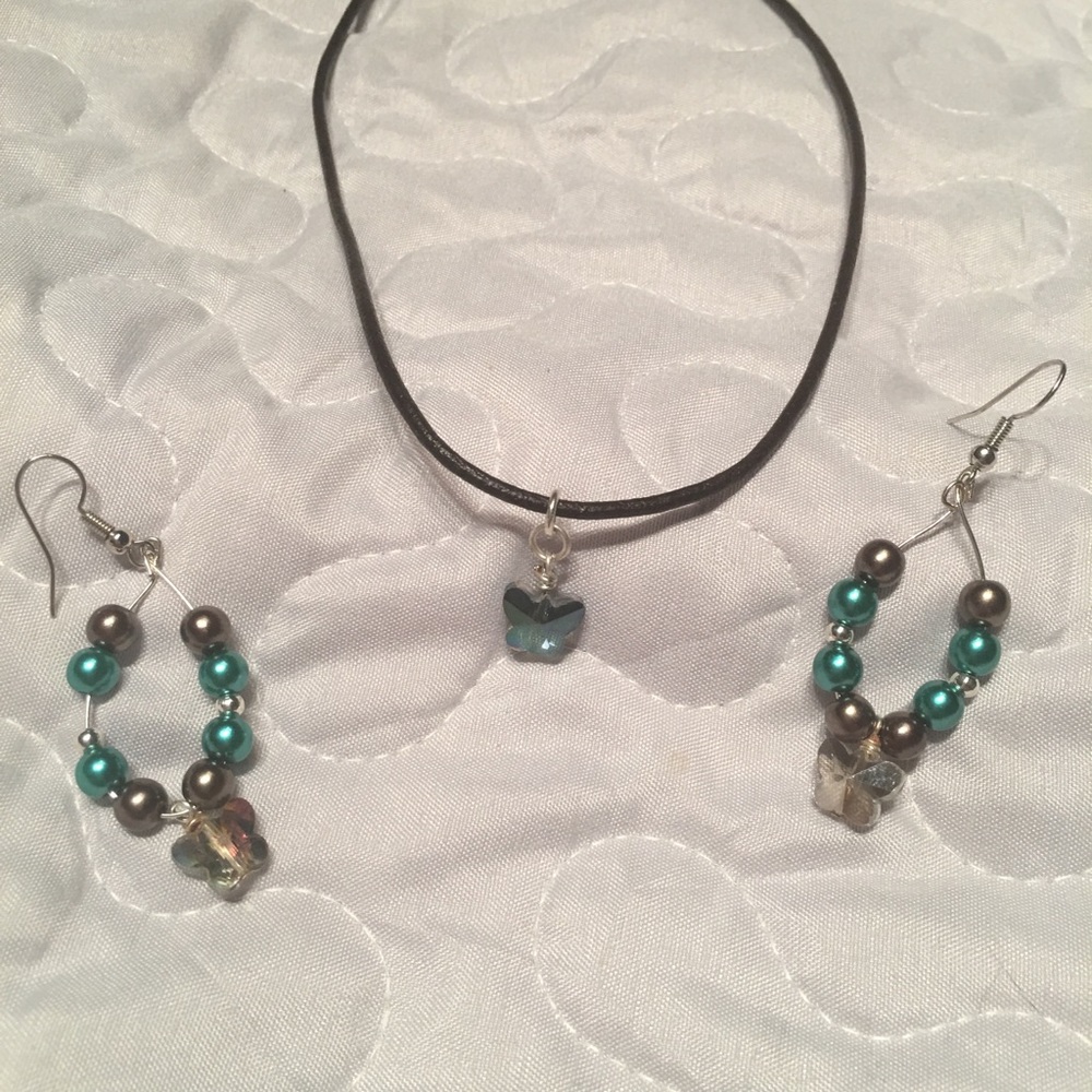 Crystal butterfly Set necklace & earrings NWT
